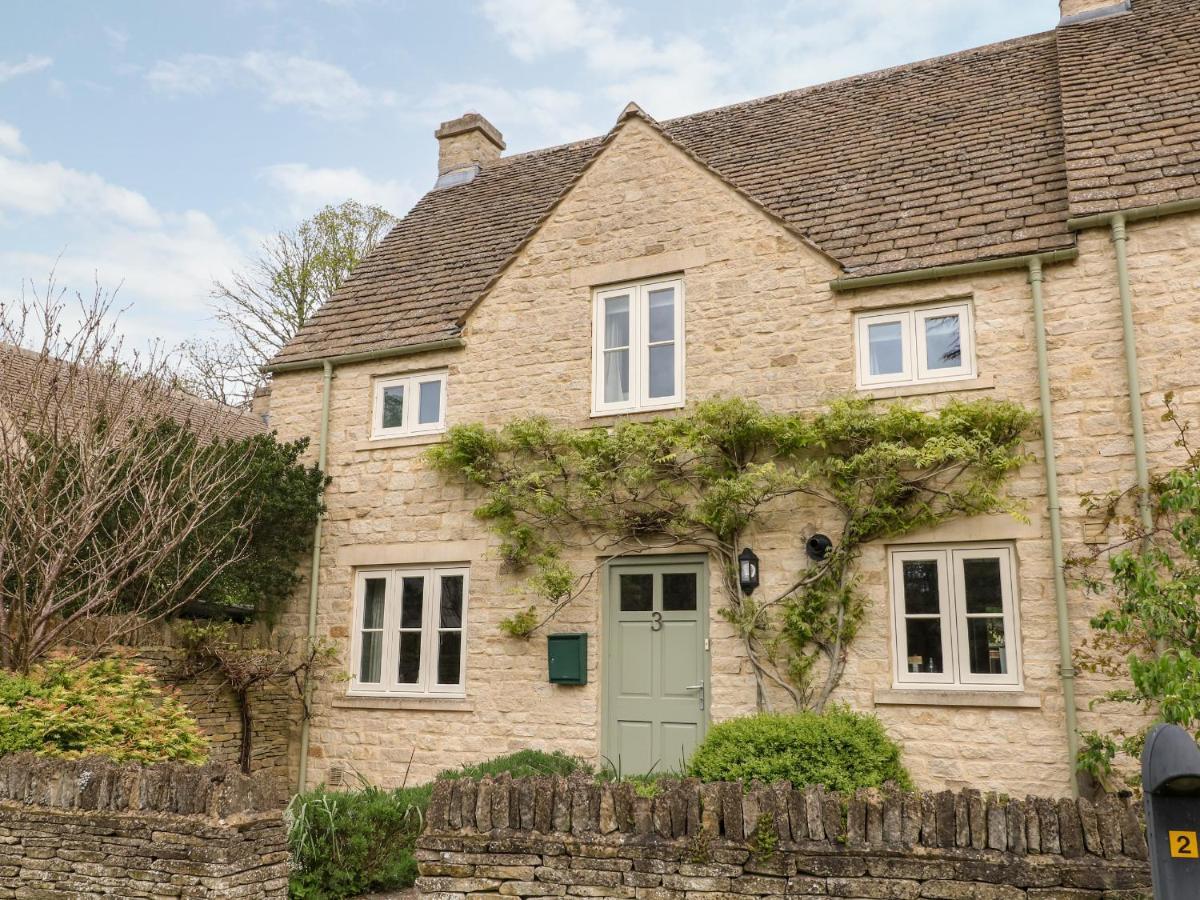 3 Painters Field Villa Cirencester Bagian luar foto