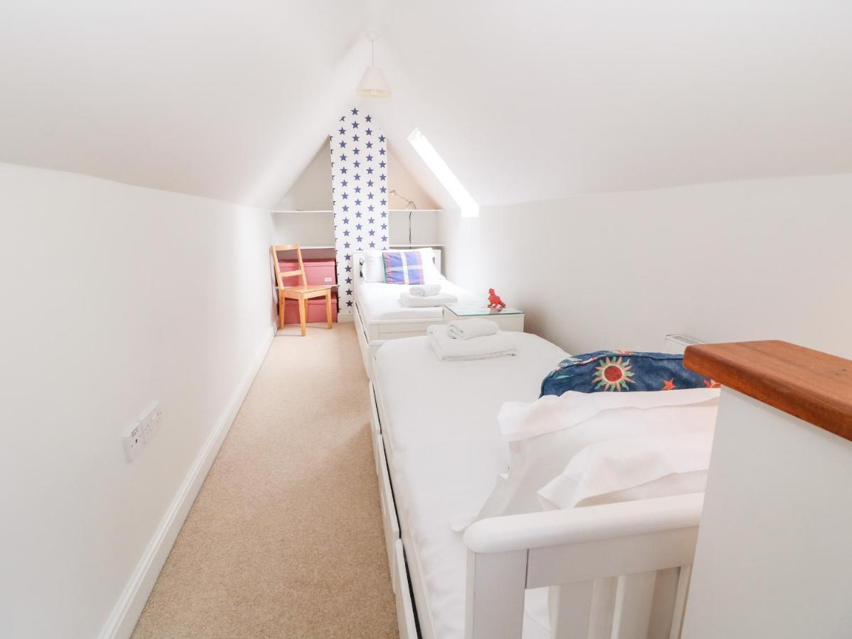 3 Painters Field Villa Cirencester Bagian luar foto
