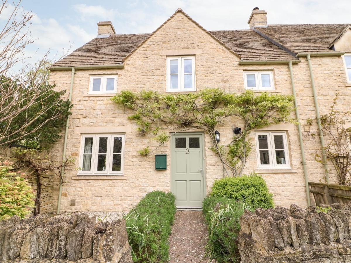 3 Painters Field Villa Cirencester Bagian luar foto